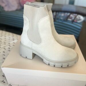 Sincerely Jules Cream Ankle Booties